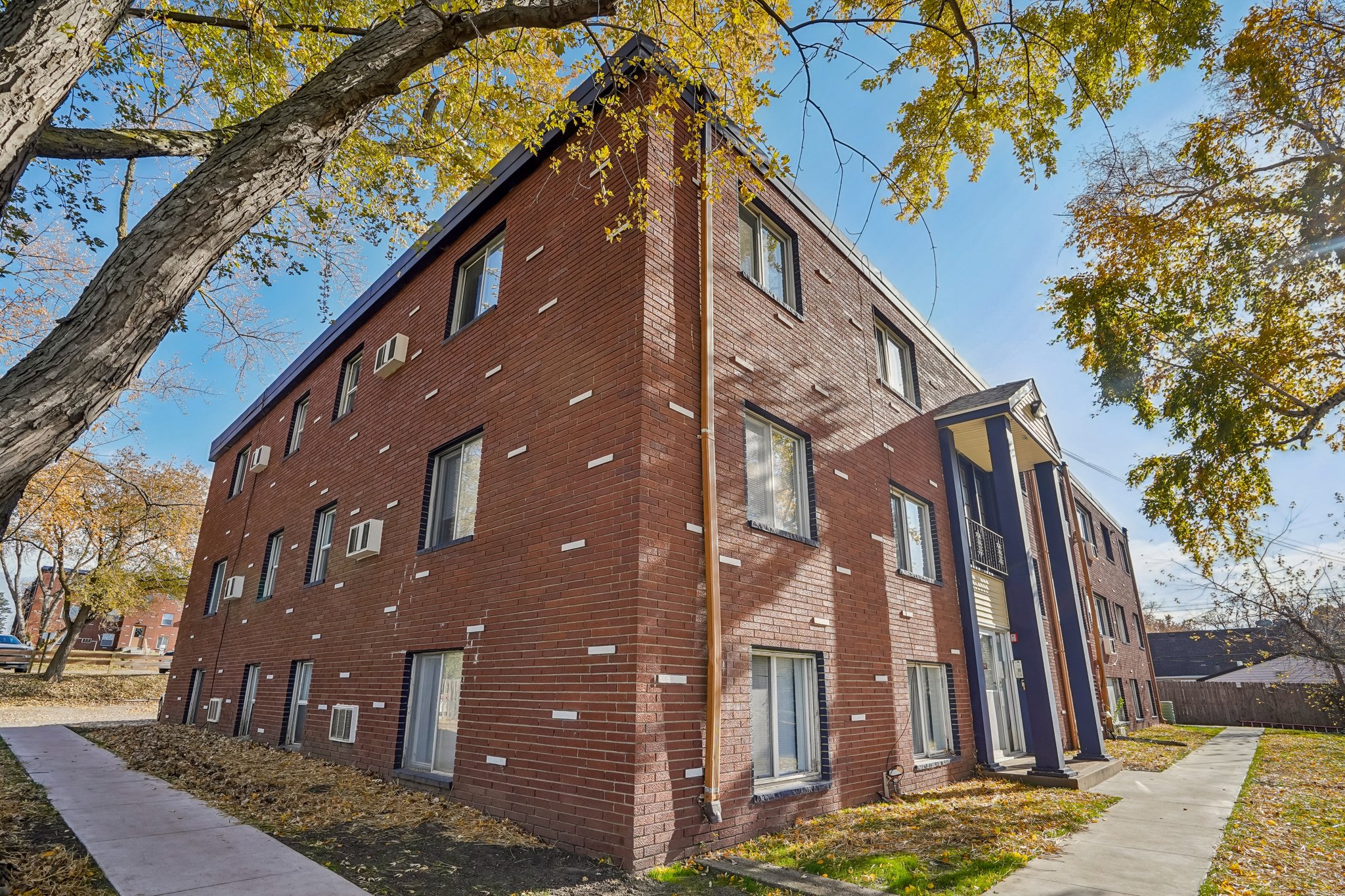 2271 Atlantic Street N - 207