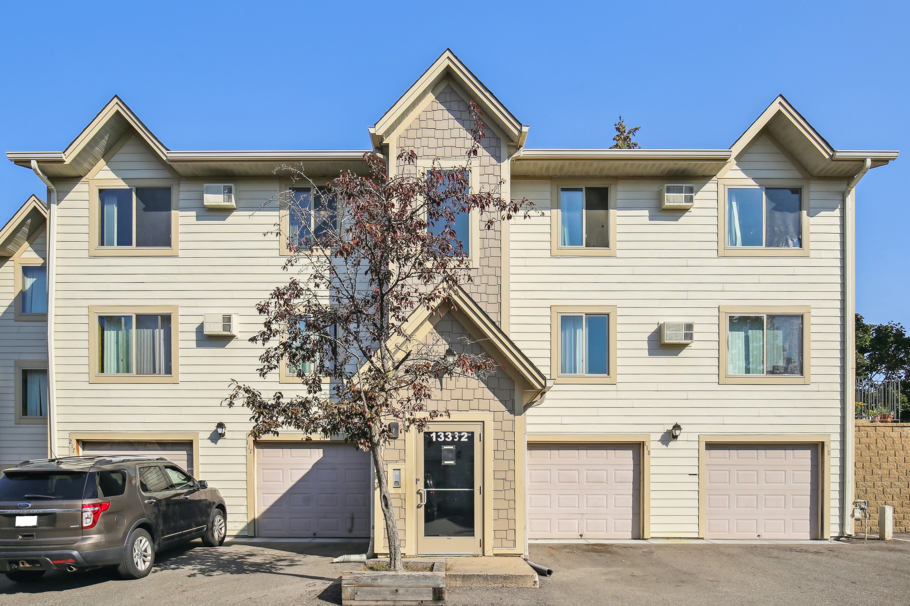 13336 Parkwood Dr # 120