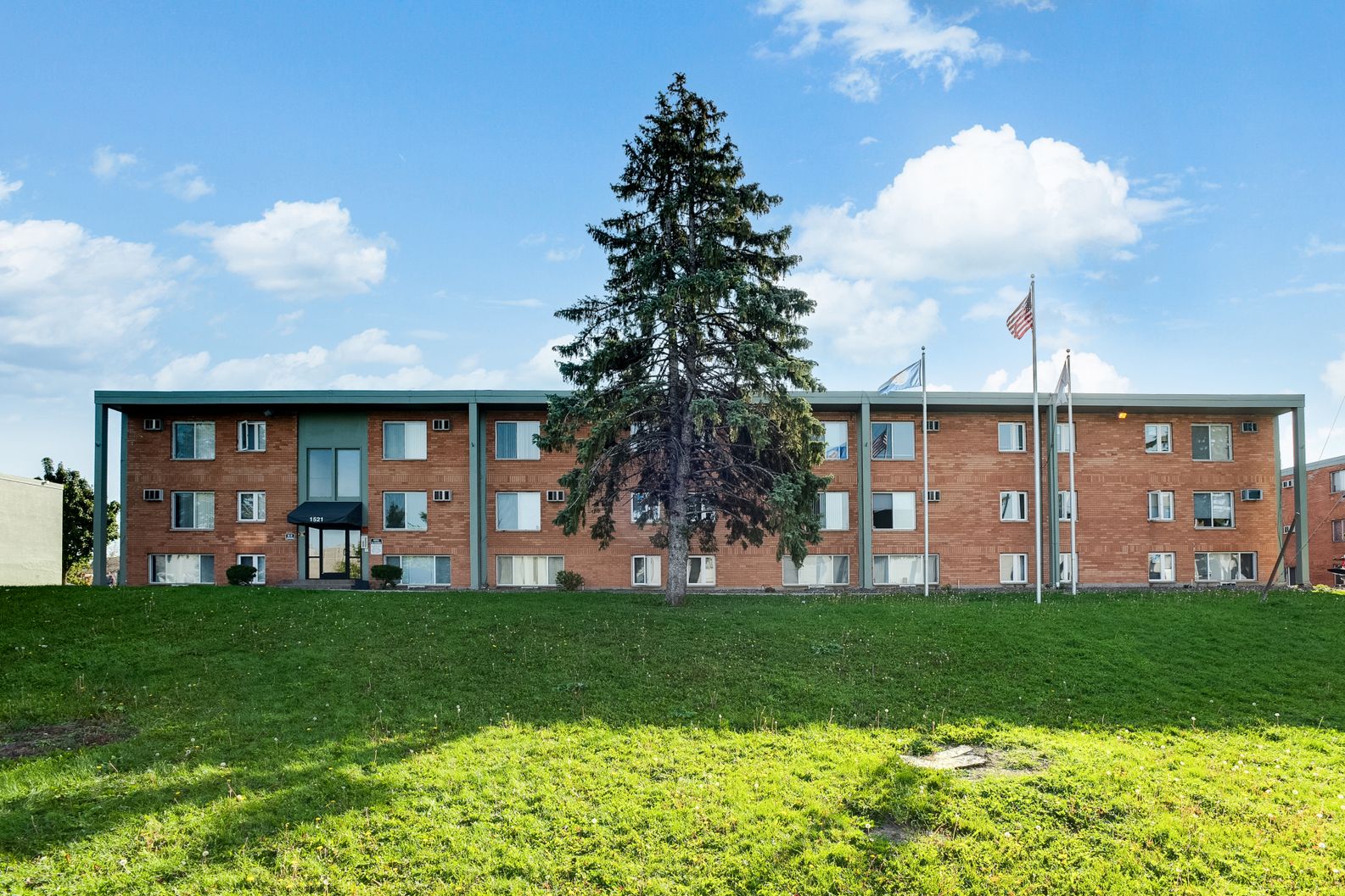 1527 Westminster St #201