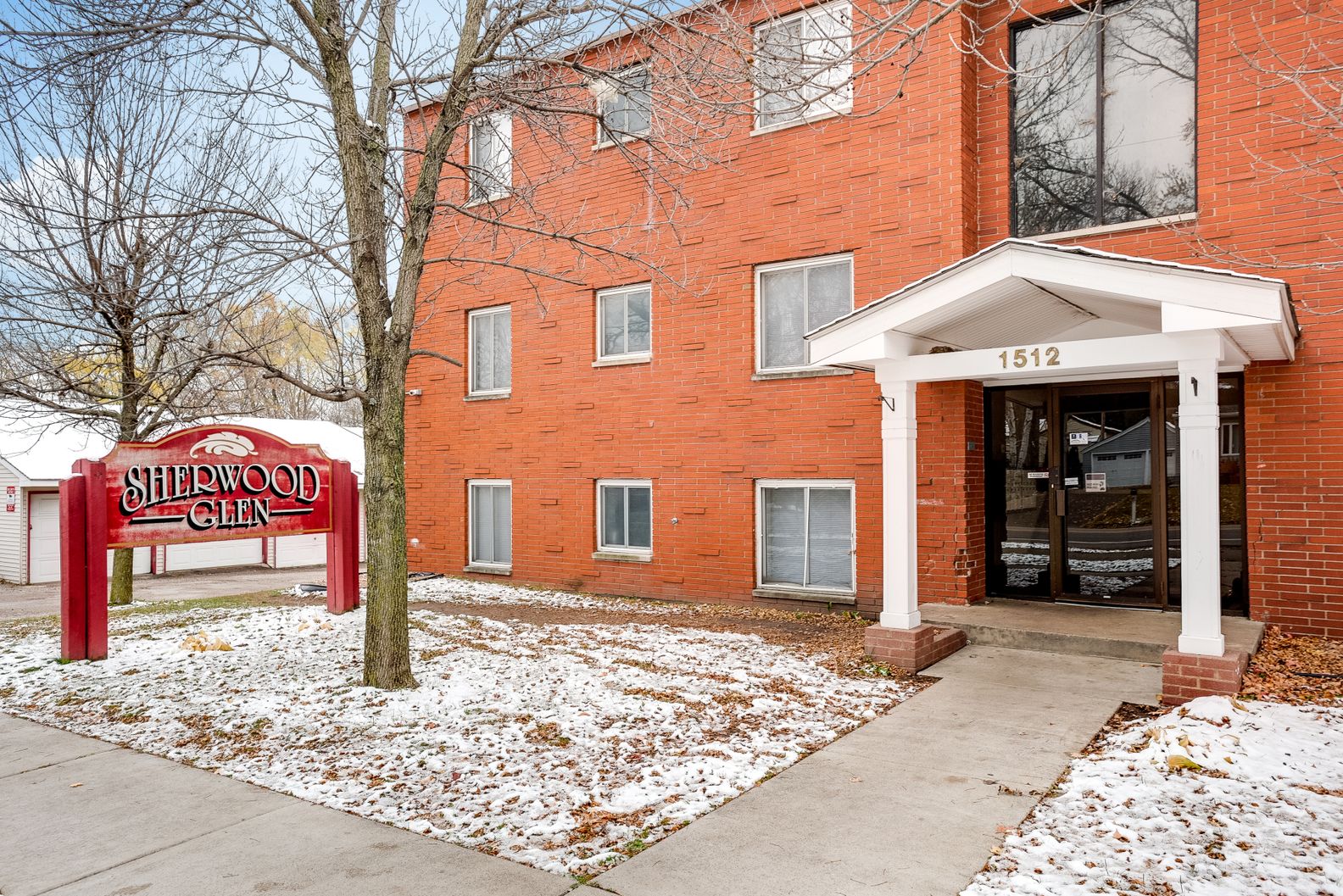 2142 Barclay Street - 208